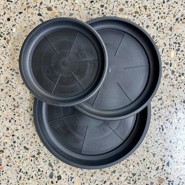 Black pot trays for the inside of your Slugg garden pots